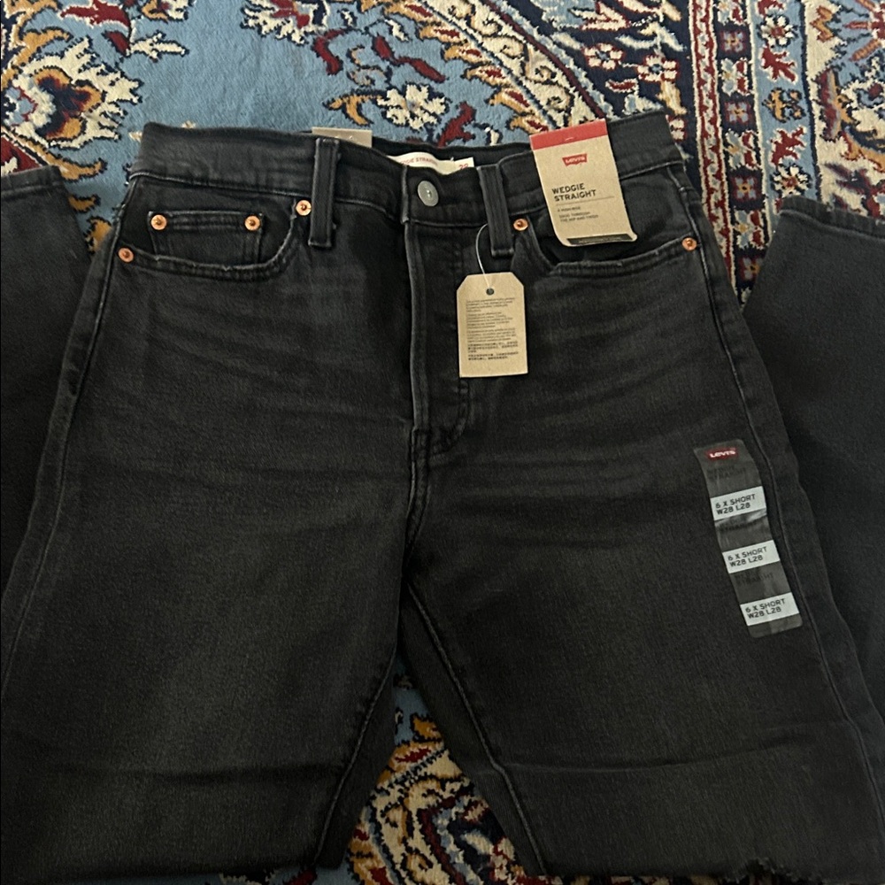 Levi’s Wedgie Straight Stretch Jeans NWT Black High Rise W28 L28 Size 6 Short - Picture 7 of 11
